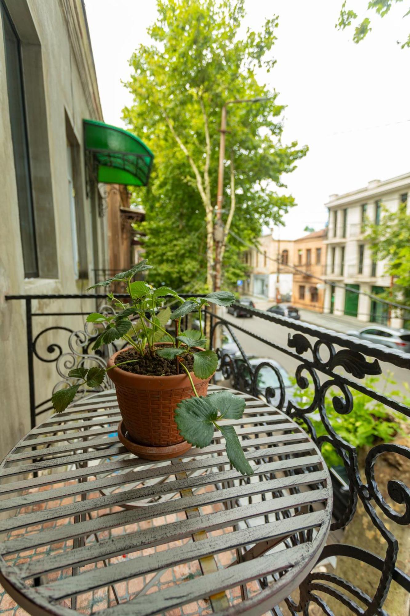 Apartamento Mulberry Ბჟოლები Kutaisi Exterior foto